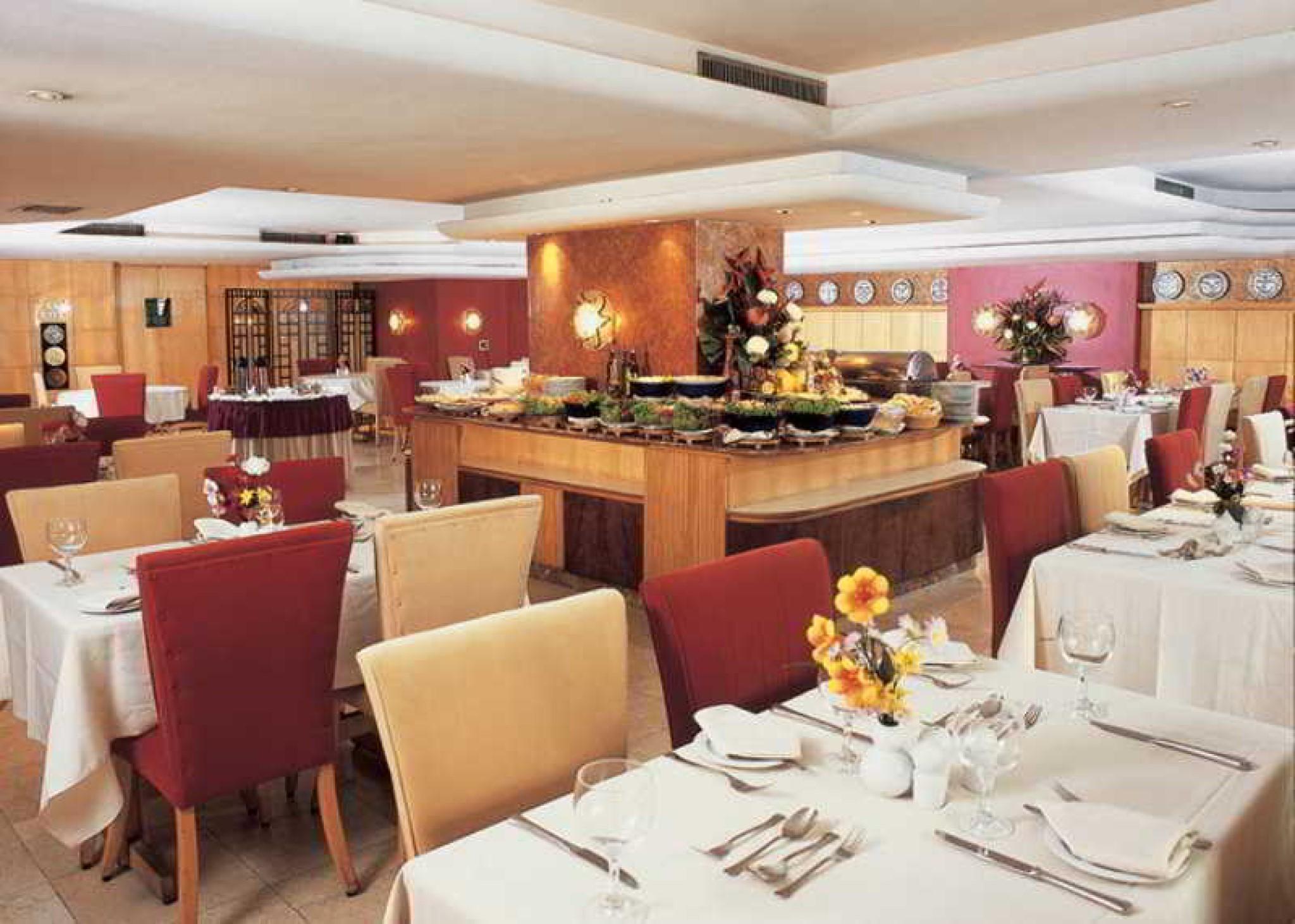 Mirasol Copacabana 4*