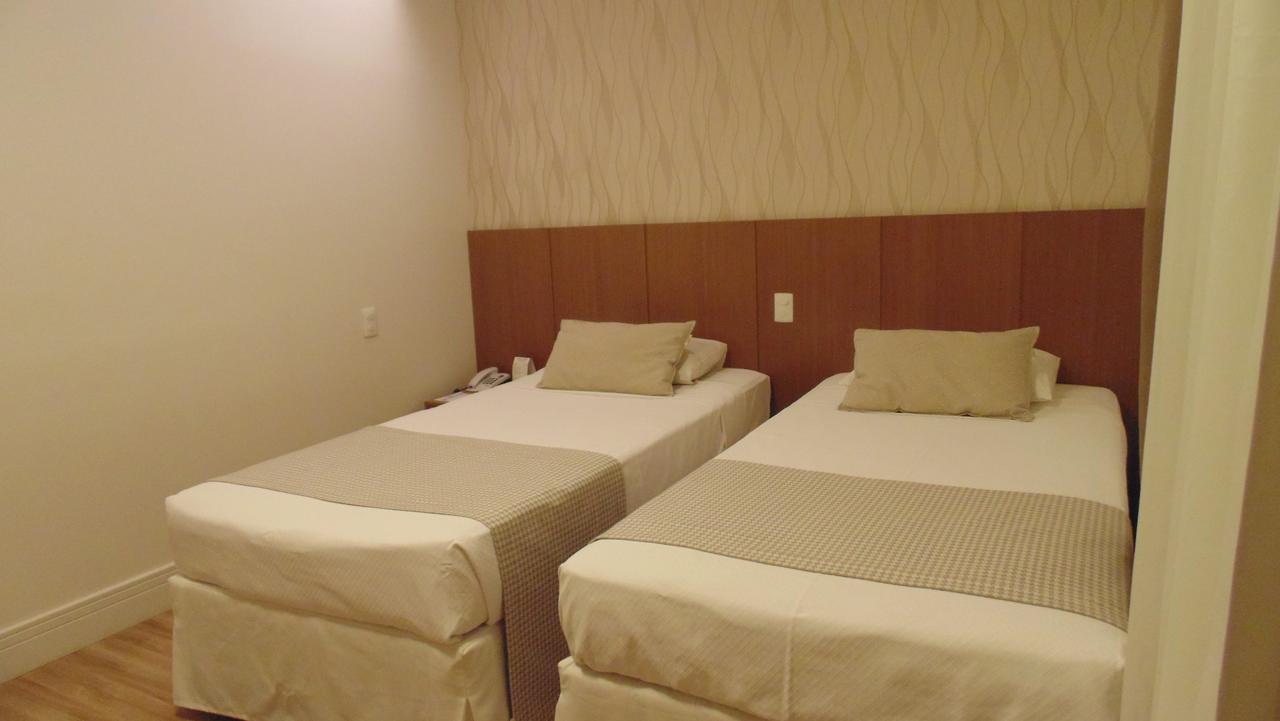 Hotel Mirasol Copacabana 4*